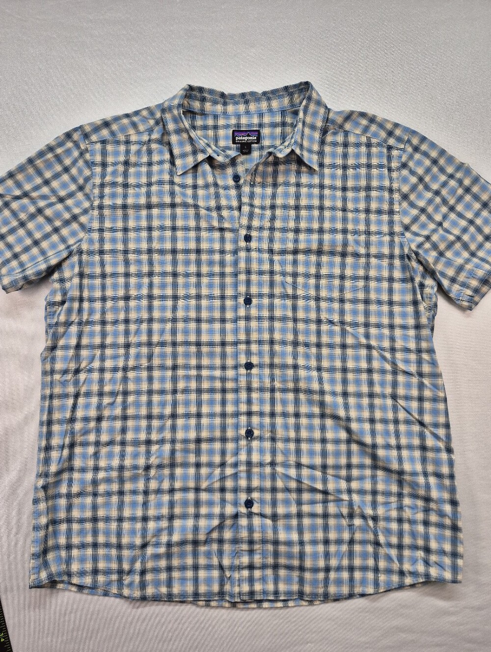Patagonia Organic Cotton Shirt Men's L Fezzman Slim Fit Button Up Short Sleeve